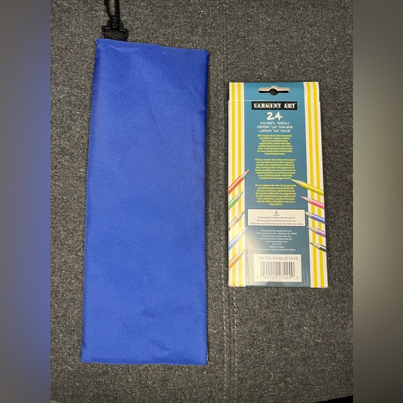 Sargent Art coloured pencils and case - Picture 3 of 4